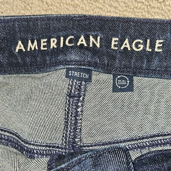 American Eagle Outfitters Relaxed Dark Blue Jeans (0048) - Picture 3 of 11